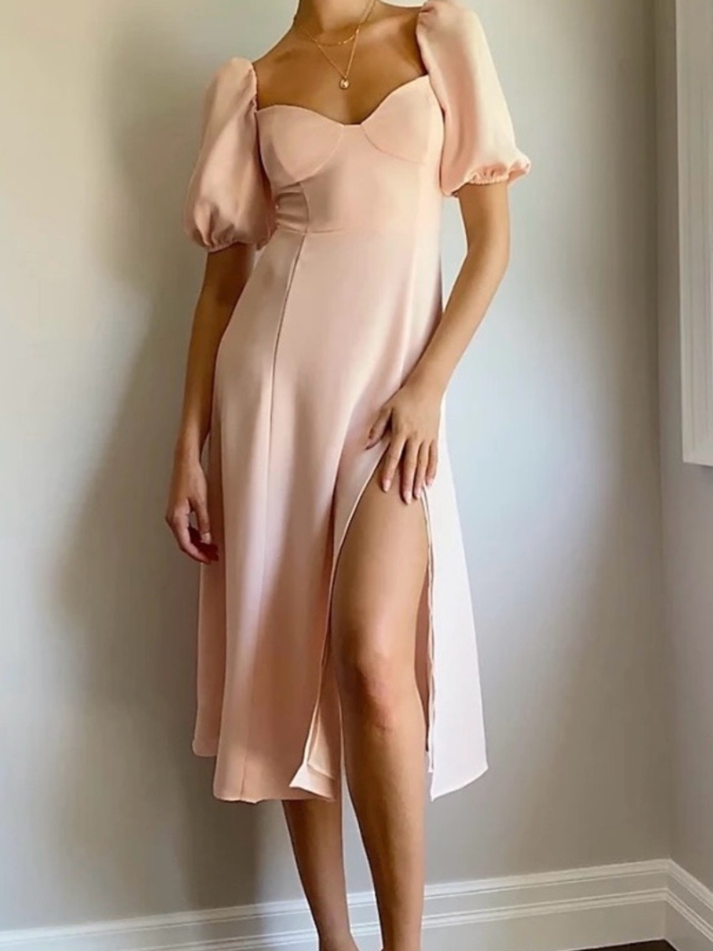 Wilfred Novella Sweetheart Midi Dress in Blush